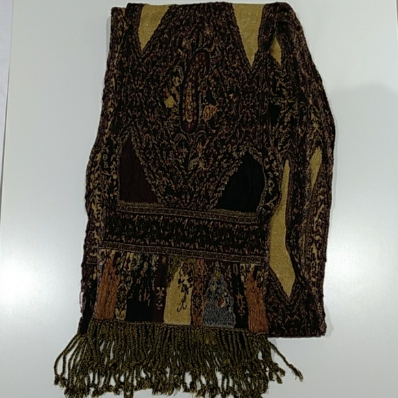 Scarf - Picture 1 of 2